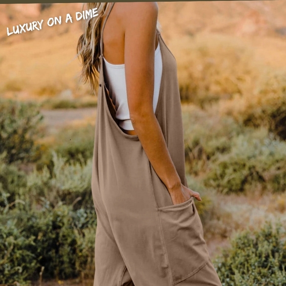 Oversized Hippie V-Neck Sleeveless Wide Leg Pant Pocket Jumpsuit Bohemian Outfit - Picture 3 of 7